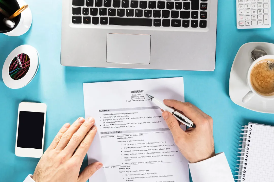 بهترین رزومه‌ساز آنلاین رایگان برای ساخت رزومه حرفه‌ای